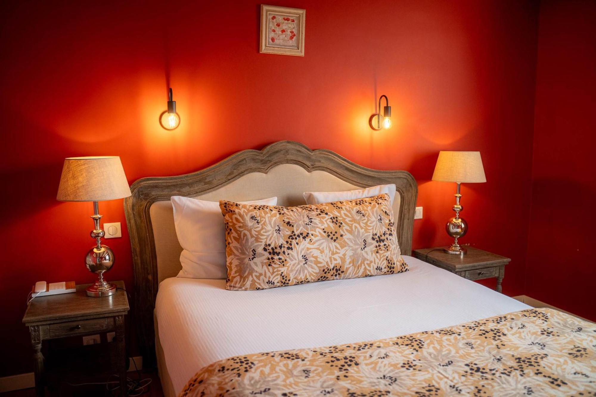 מנוסק Hotel Le Pre Saint Michel מראה חיצוני תמונה