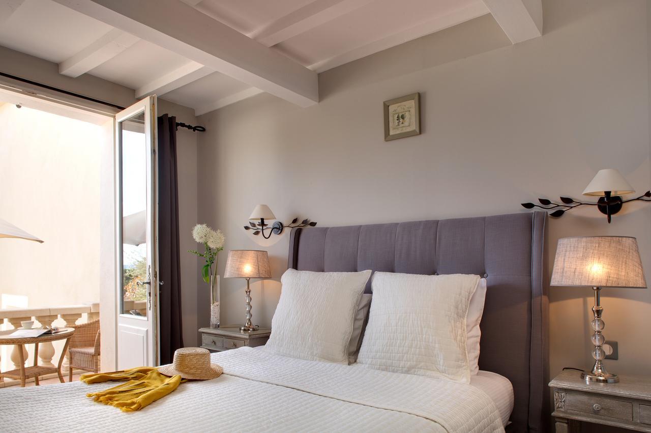 מנוסק Hotel Le Pre Saint Michel מראה חיצוני תמונה