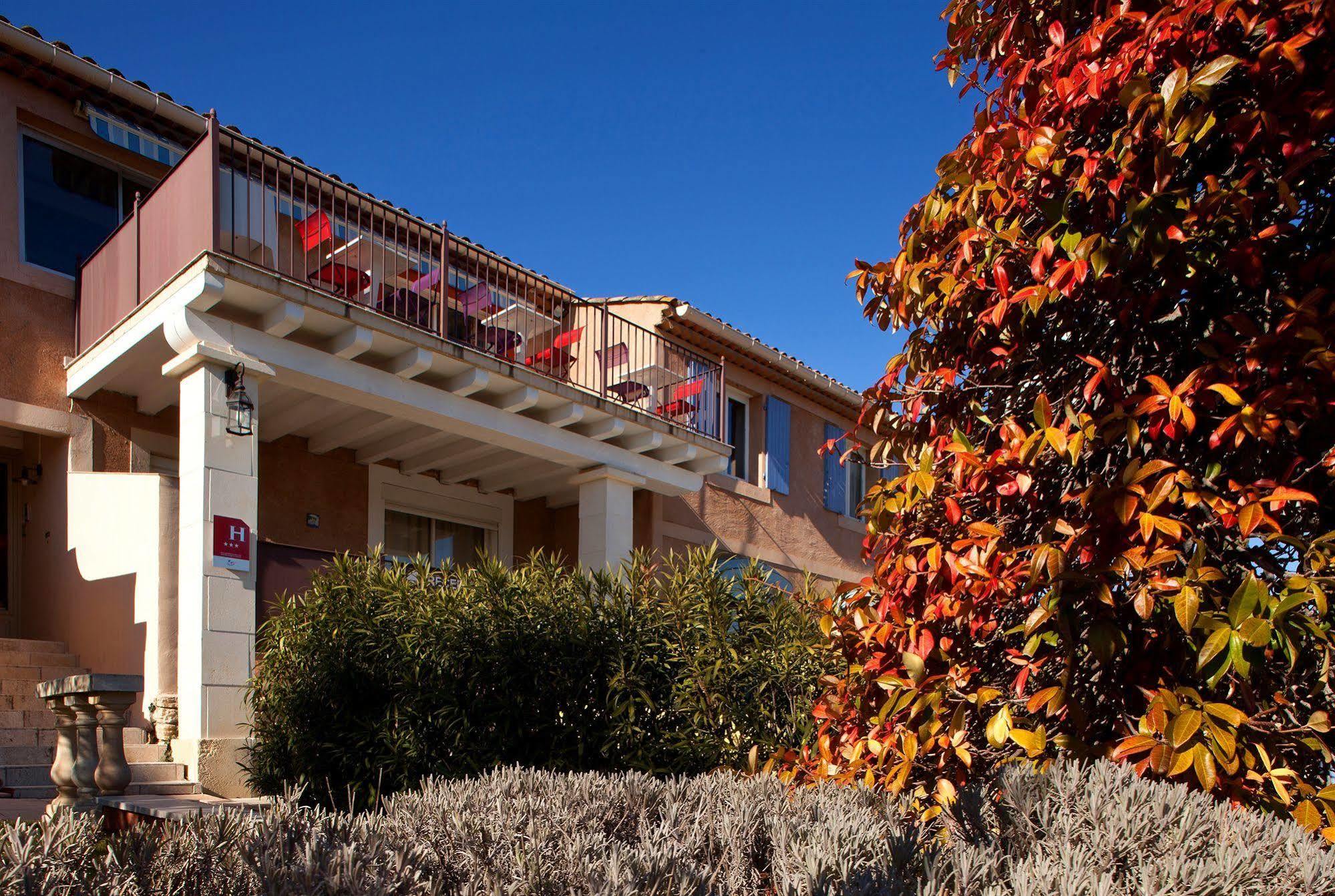 מנוסק Hotel Le Pre Saint Michel מראה חיצוני תמונה