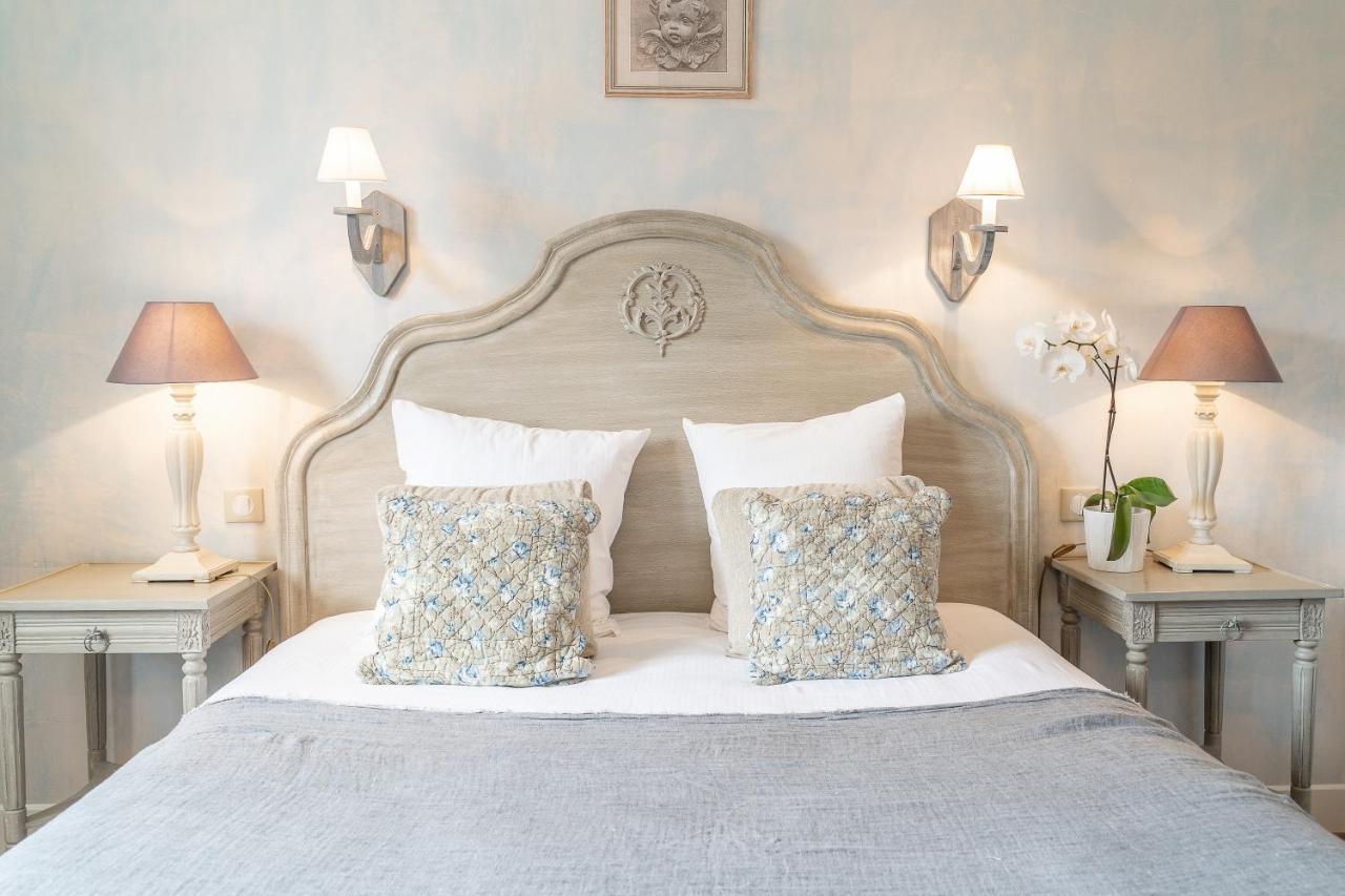 מנוסק Hotel Le Pre Saint Michel מראה חיצוני תמונה